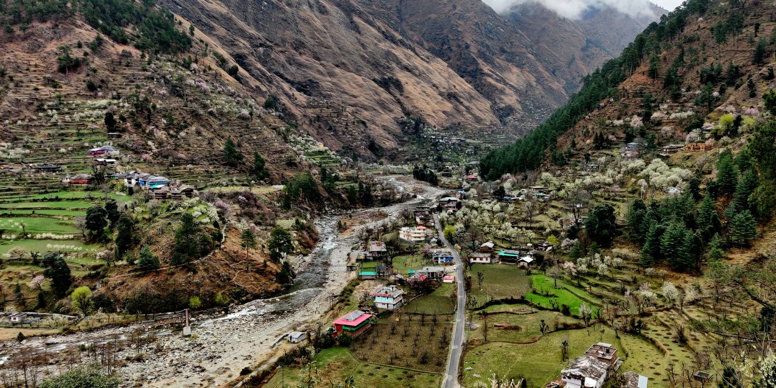 Tirthan Valley – Rivers & Waterfalls Getaway